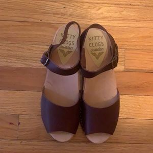 Kitty Clogs sandals size 9.5